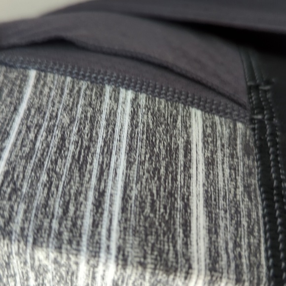 Lululemon No Limit Tank Graphite Striped Size 4 - Picture 12 of 16